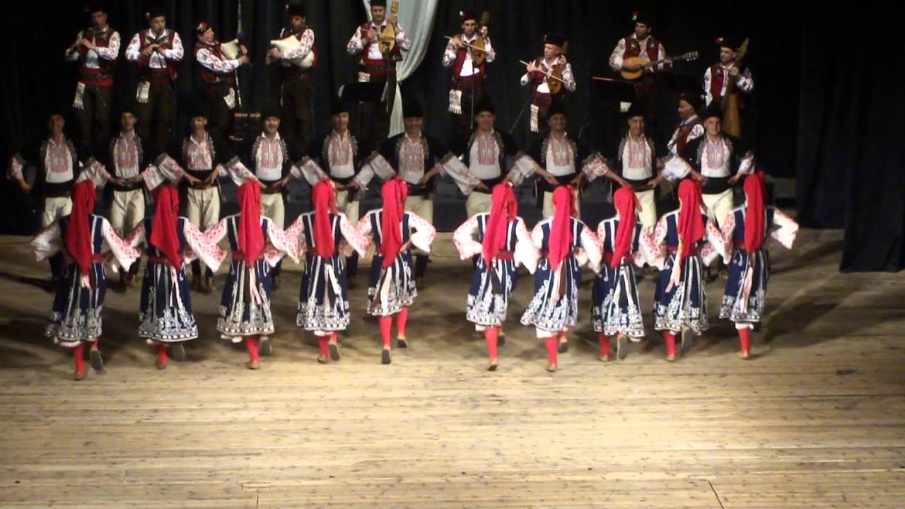 Ансамбъл за народни песни и танци Сливен