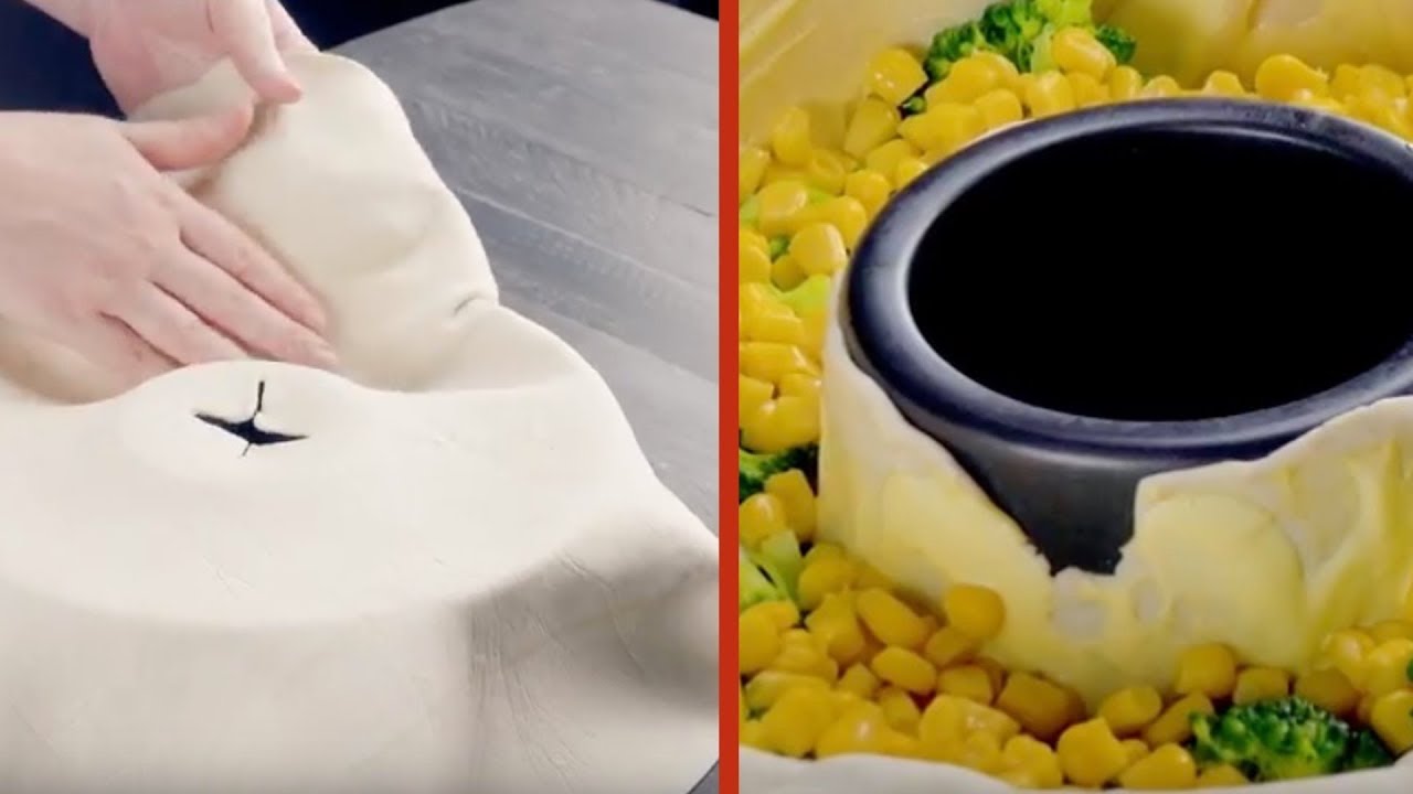 Kippe das Gemüse in die Kuchenform. Der Clou ist der T...