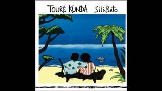 Video thumbnail of "Toure Kunda - Casale"