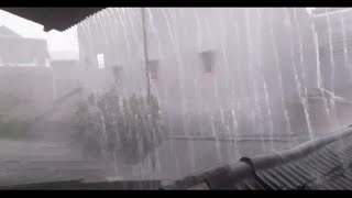 Download lagu Wind thunder rain sound for relaxation