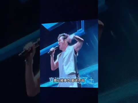 任贤齐演唱会0722重庆开场《橘子香水》