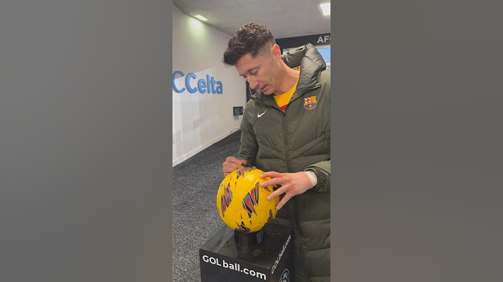 That SMILE 😉✍🏼 #Lewandowski #FirmaGolBall #Barça