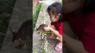 hahahi - Em Gái Tốt Bụng Cứu Bé Mèo || Kind Sister Saves Cat | Hà Hà Hí Shorts | #shorts screenshot 5