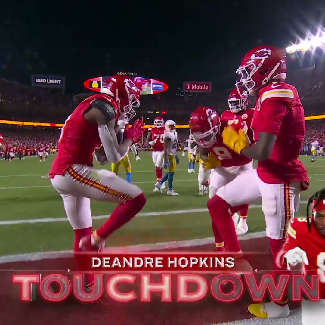 DeAndre Hopkins catches for a 9-yard Touchdown vs. Los Angeles Chargers