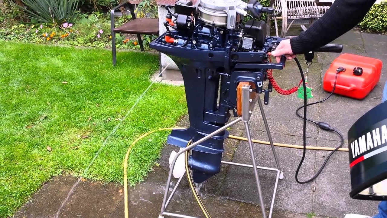 Wie Tief Muss Ein Elektro Aussenborder Ins Wasser Yamaha 15 Ps Außenborder Zodiac Bombard Schlauchboot - YouTube