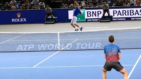 Novak Djokovic vs Thomas Berdych - Court level view