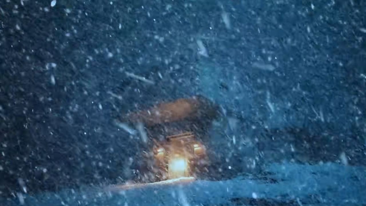 Sound of Howling Wind and Snowstorm | Strong Winds & Cold Snow ...