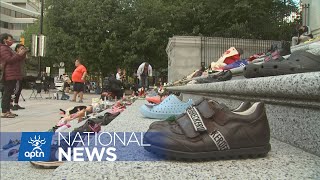 Memorial for unmarked graves removed from Vancouver gallery | APTN News