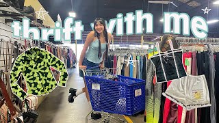 THRIFT WITH ME // thrifting a *MASSIVE* haul for mystery bundles!!!