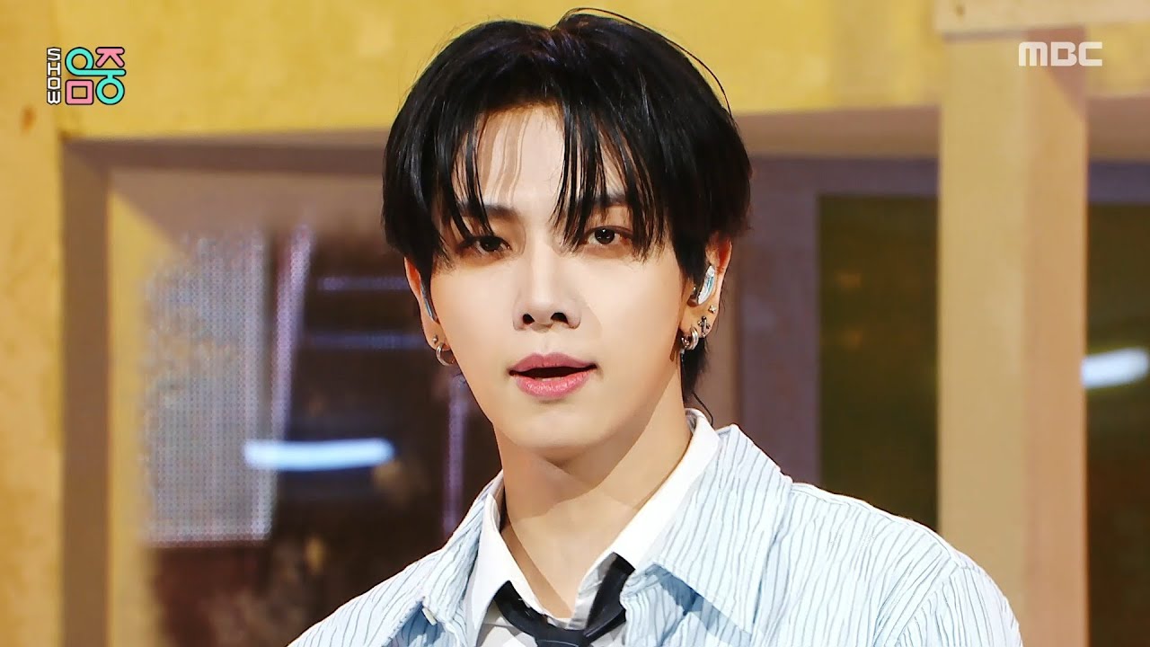 BOYNEXTDOOR (보이넥스트도어) - Hollywood Action | Show! MusicCore | MBC251025방송