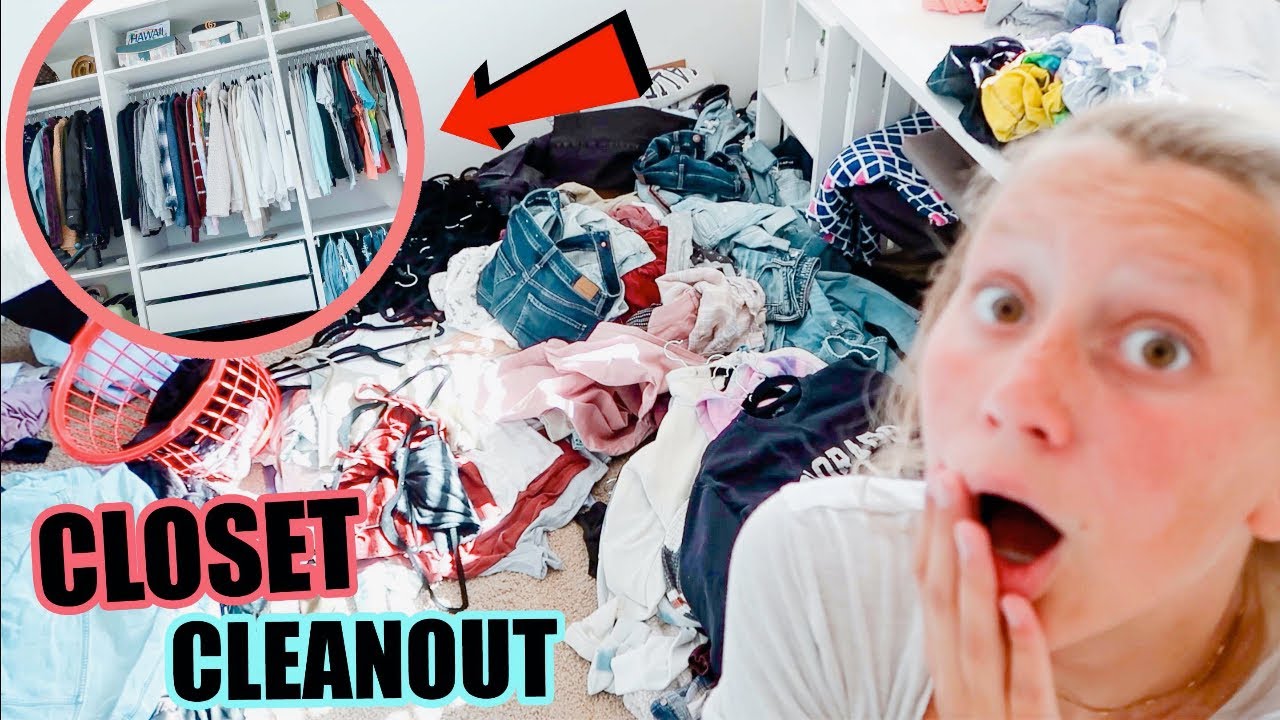 TRYING ON EVERYTHING IN MY CLOSET + HUGE CLOSET CLEAN OUT - YouTube
