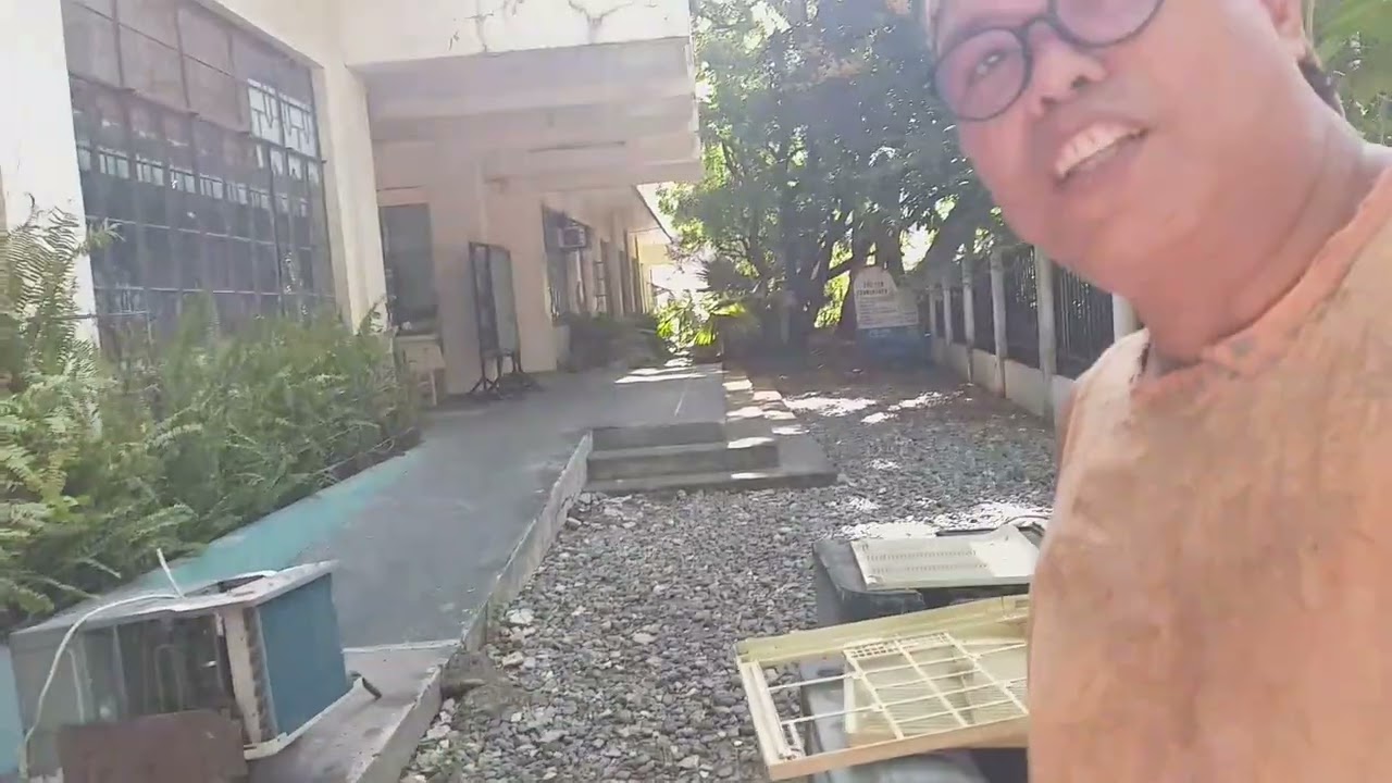 Cleaning 5 window type ACU