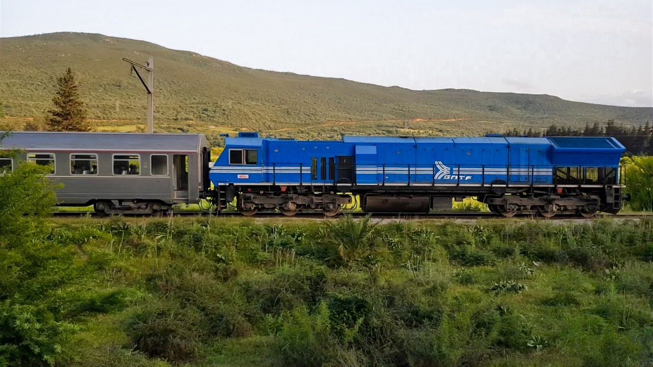 #SNTF قطارات عنابة - سوق اهراس تشق طريقها في أحضان الطبيعة Beautiful Countryside Train Passages