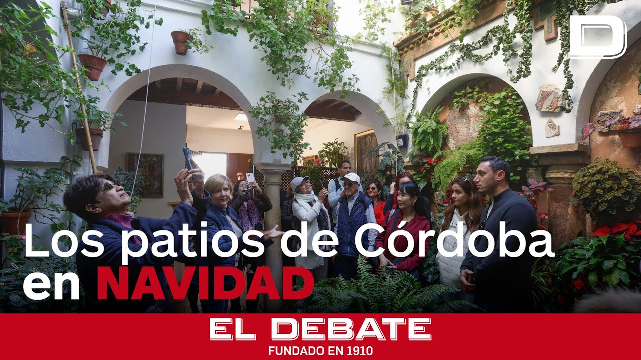 Los Patios de Córdoba se iluminan para la Navidad