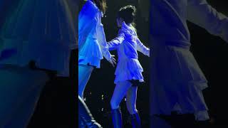 260804 IVE OAKLAND CONCERT - FLU