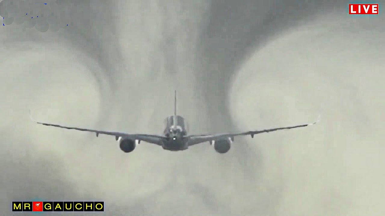 Lufthansa A350 AMAZING WAKE VORTEX ON TAKE OFF
