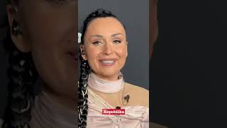 Učesnica PZE pecnula Andreanu Čekić! #estrada #manivi #andreanačekić #pze