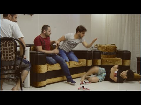 اقوى واخطر مقلب في يوتيوبر مشهور عصب علينا وضربنا