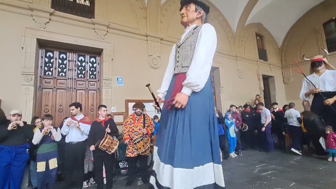 Alemana de los Gigantes de Hernani en Carnavales | 12 de febrero de 2024
