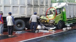 Bad Day !!! 25 TOP Extreme Dangerous Idiots Truck Fails Compilation - Car Skill At Work P17