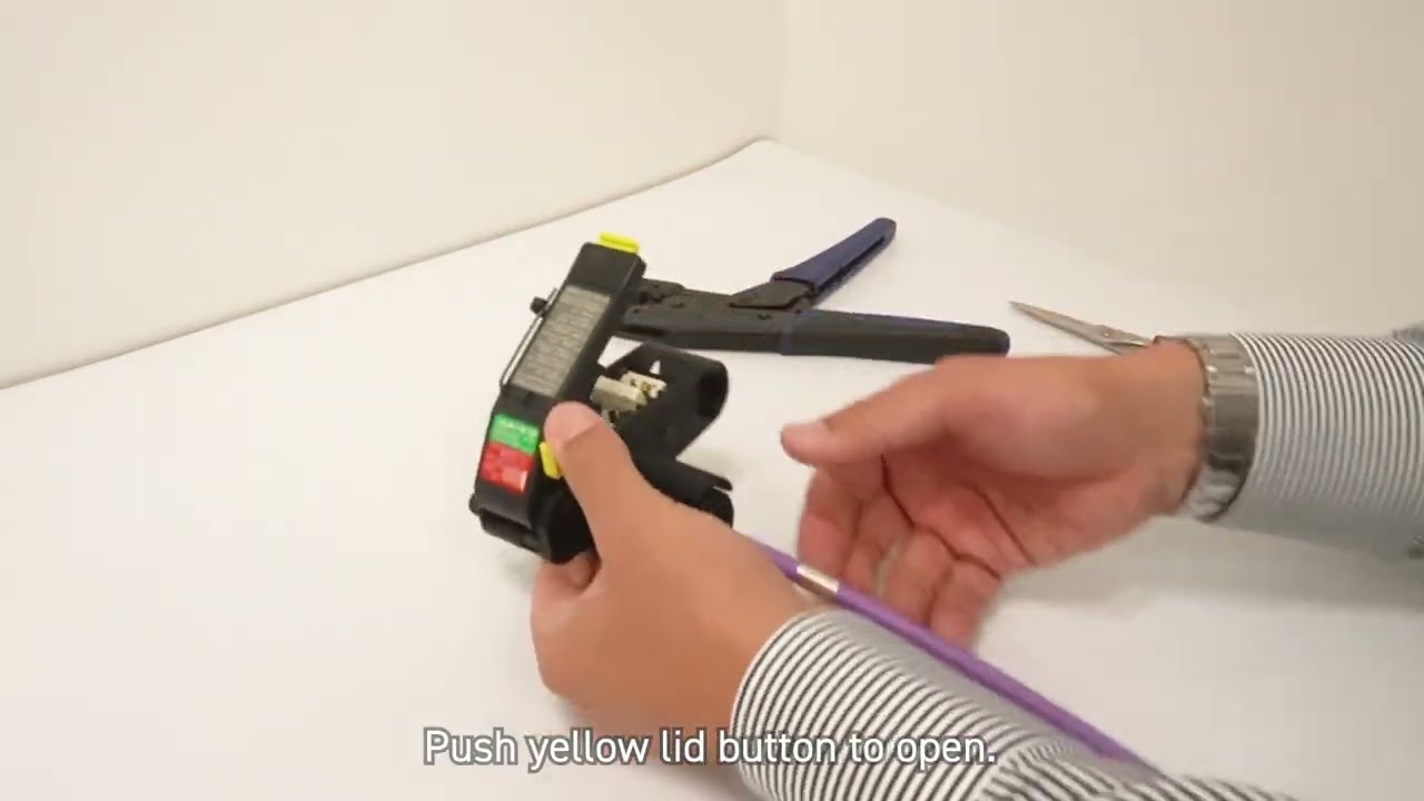 How to Use Canare TS100 Cable Stripper