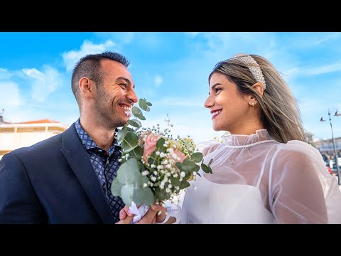 Βίντεο: Πότε παντρεύτηκαν τα della vlogs;