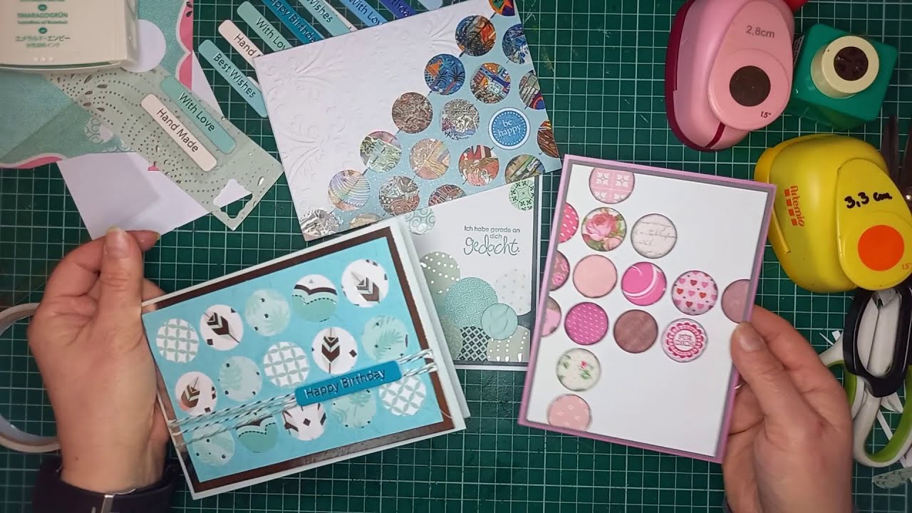 4 Karten mit Kreisstanzern und Papierresten / cards with circle punch and paper scraps