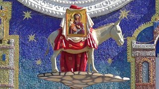 Часы в Йошкар-Оле с скульптурной композицией Явление Иконы Божией Матери Троеручица | Часы с осликом