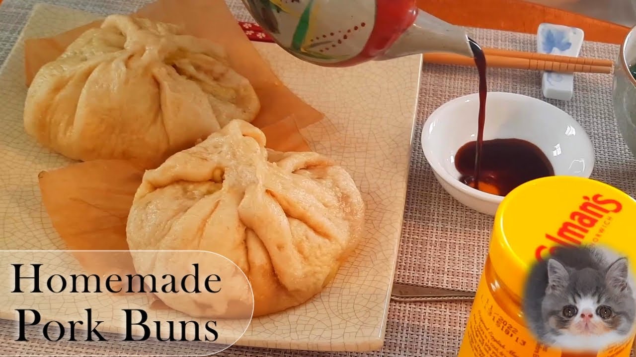 Steamed Pork Buns (Nikuman) | 肉まんレシピ | kitten wants to help me cook & eat it with Mummy 😻