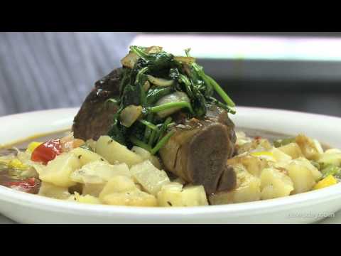 Cannon's Blackthorn in Rockville Centre serves up traditional Irish dishes on St. Patrick's Day. Videojournalsts: Mario Gonzalez and Meredith Daniels