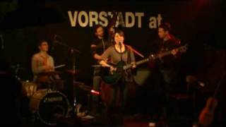 Laura & The Comrats Live - Down Tonight