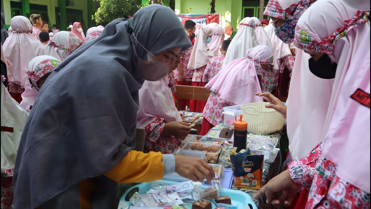PAMERAN DAN MARKET DAY MI BAKTI IBU