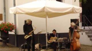 Bubblin' Toorop Trio