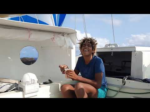 On quitte les Açores sur pahi 31 wharram catamaran