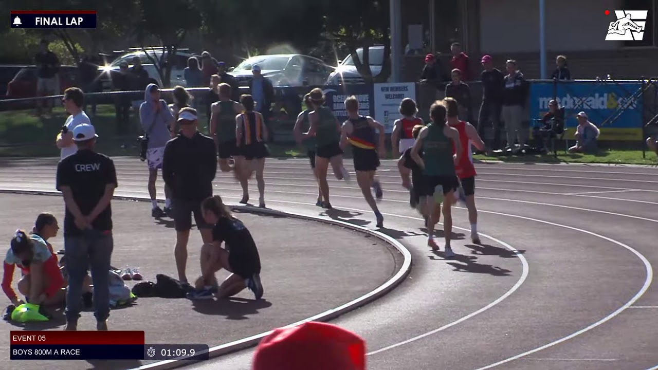 Boys 800m A Race: 2019 Steigen #1 and Steigen Spectacular // aeTV