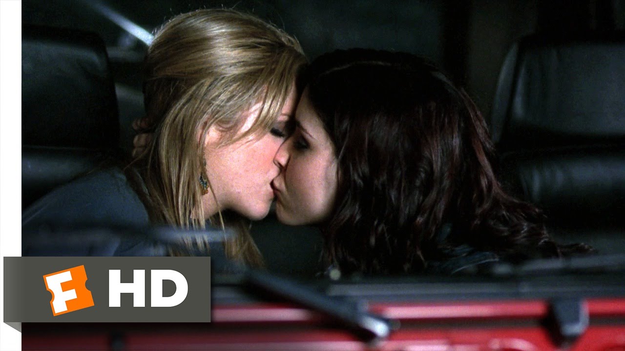 Girl-on-Girl Kiss Scenes That Dont Suck for Women to Watch Glamour