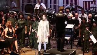 Песня На Передовой  С Оркестром Донецкой Филармонии И Детьми Из Многострадальной Горловки