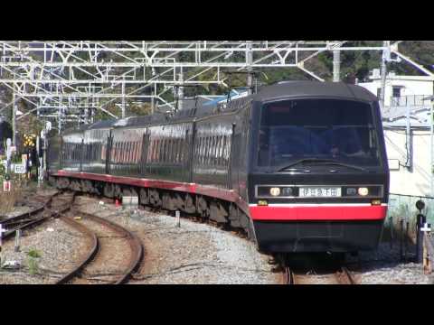 伊豆急2100系 リゾート21 "黒船電車" ロイヤルボックス連結 普通列車 伊東駅入線
