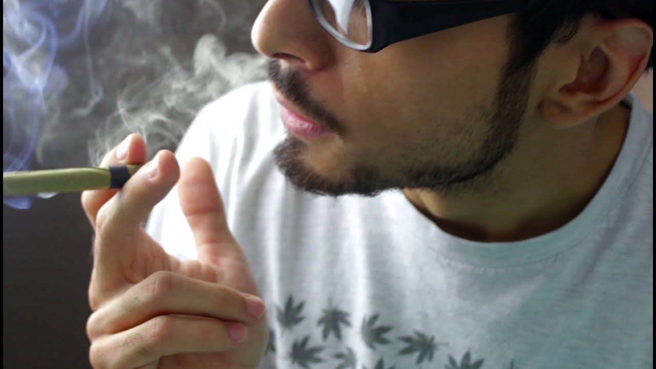 Smoking a Hash Infused Palm Leaf Blunt - Daily Grind