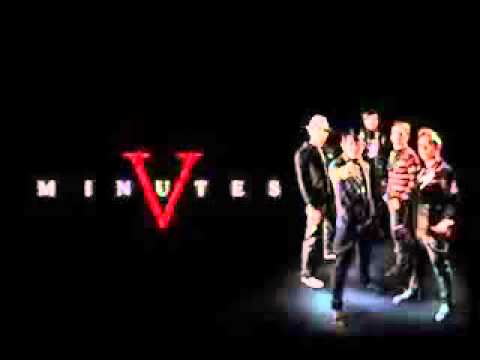 Five Minutes - Aku Patut Membenci Dia