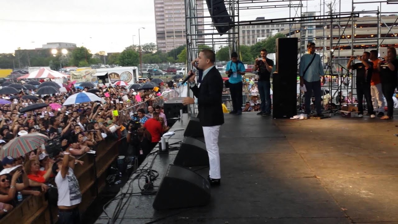 Larry Hernandez plaza Garibaldi Chicago 2013 YouTube