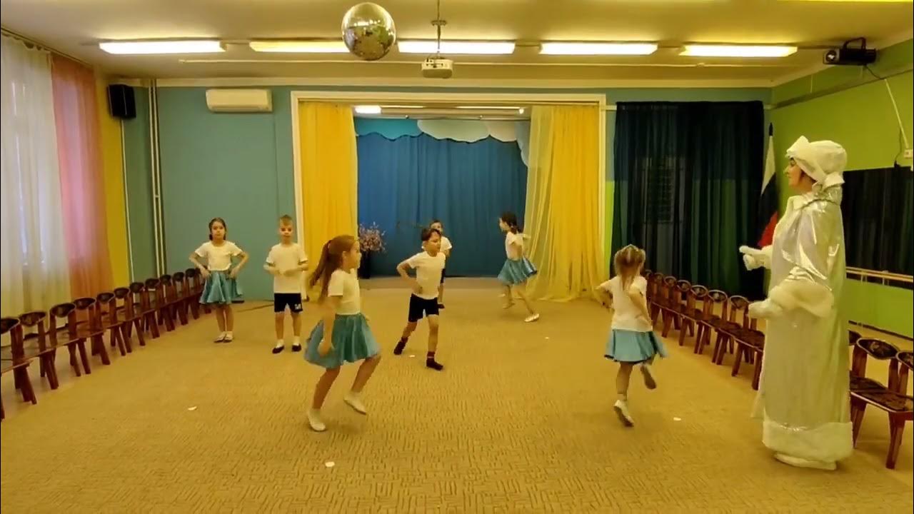 Танец выпускников. Ландыши картинки нарисованные. Танец ландыши в детском саду. Танец цыплят в детском саду. Ландыши вектор.