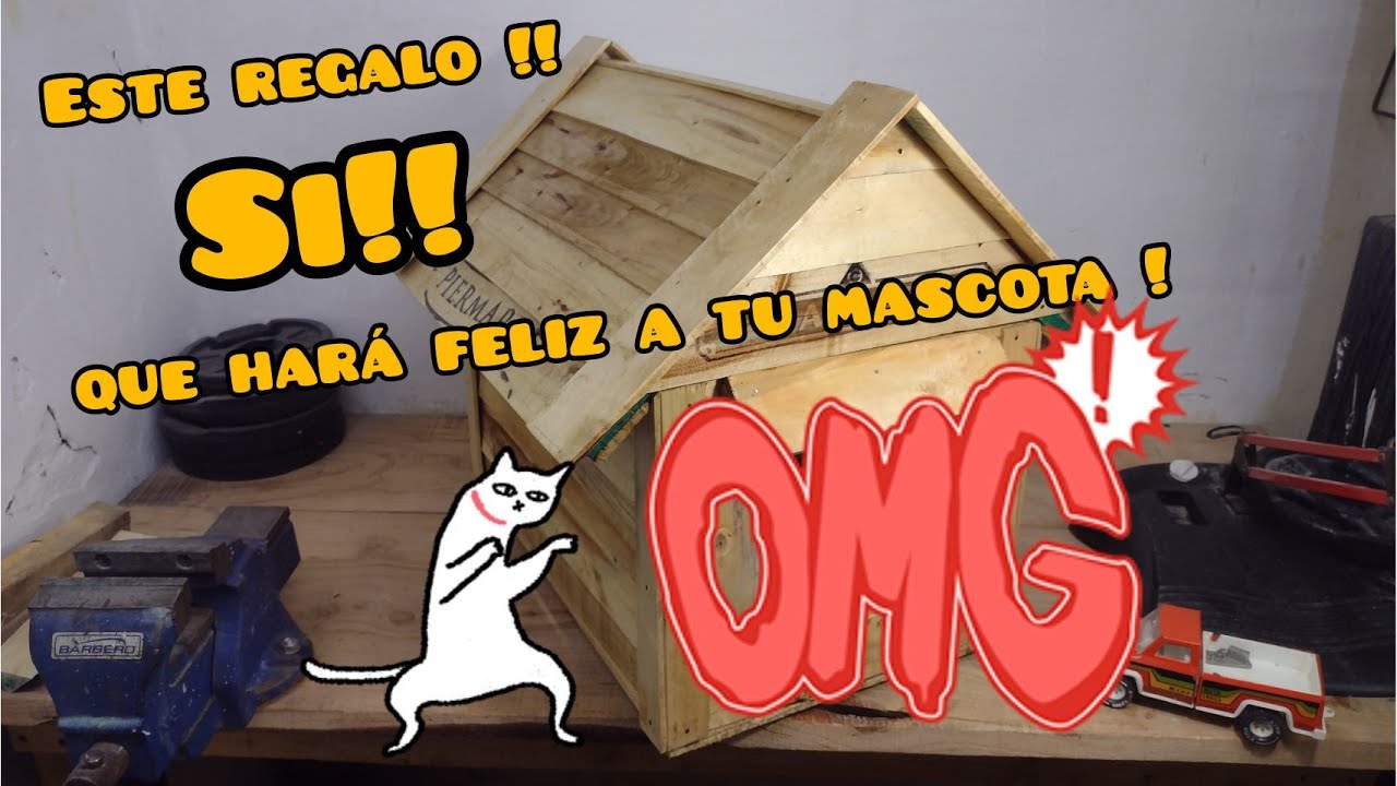 Casita para gatos o perros pequeños   hecha  con cajones de frutas .