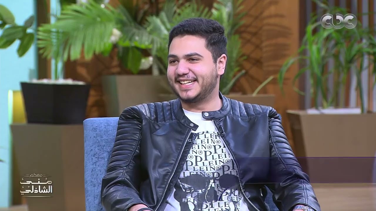 عمر محمد رياض عمل فيلم وجاب أبوه يمثل فيه.. أوحش حاجة الشغل مع القرايب