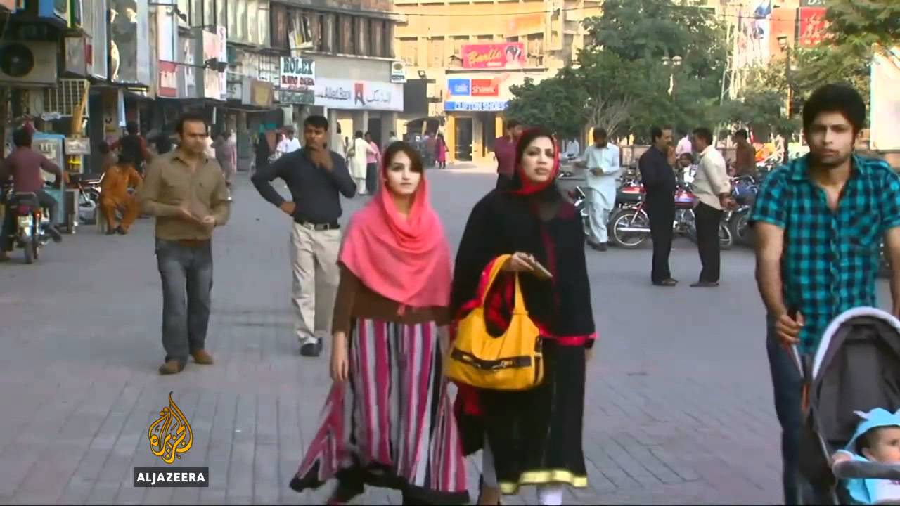 باكستان تُصدر قانوناً يُجرّم إجبار النساء على الزواج
