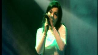 Video thumbnail of "Tata Bojs - C.V.A.N. (Live Nanotour 2005)"