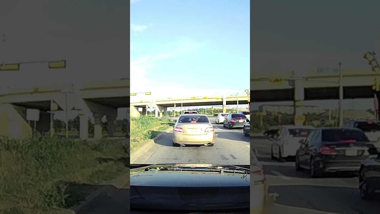 Bass from other car was complimenting my lo-fi Black Metal. (Wish their bass had been louder.)