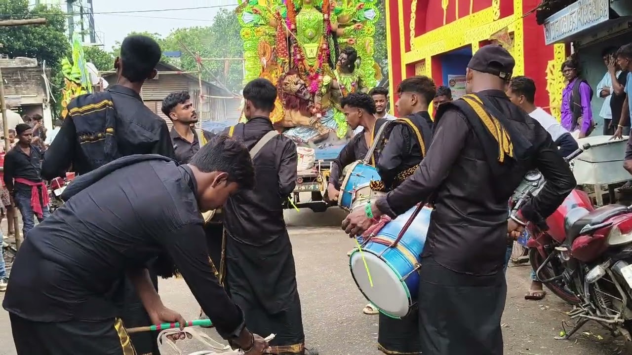 Dhaker Tale Komor Dole ( Song ) ভালো লাগলে চ্যানেলটি সাবস্ক্রাইব করুন.. contact number...8617694576 