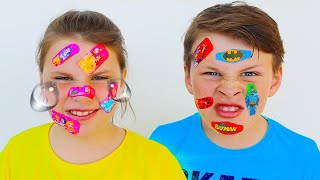 ADRİANIN SİHİRLİ BANTLARI! Ali and his sister pretend play with sticky tapes