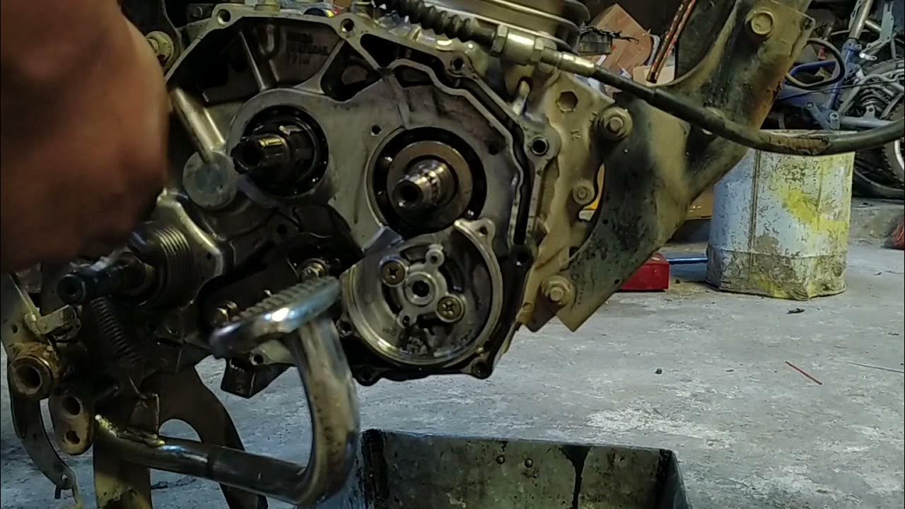 CAMBIO DE PASTAS DE EMBRAGUE CARGO 125 HONDA - YouTube